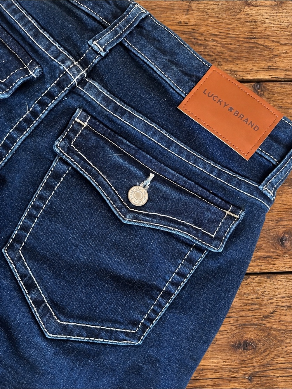 NWT Lucky Brand Low Rise Flare Jeans Dark Wash Size 4/27